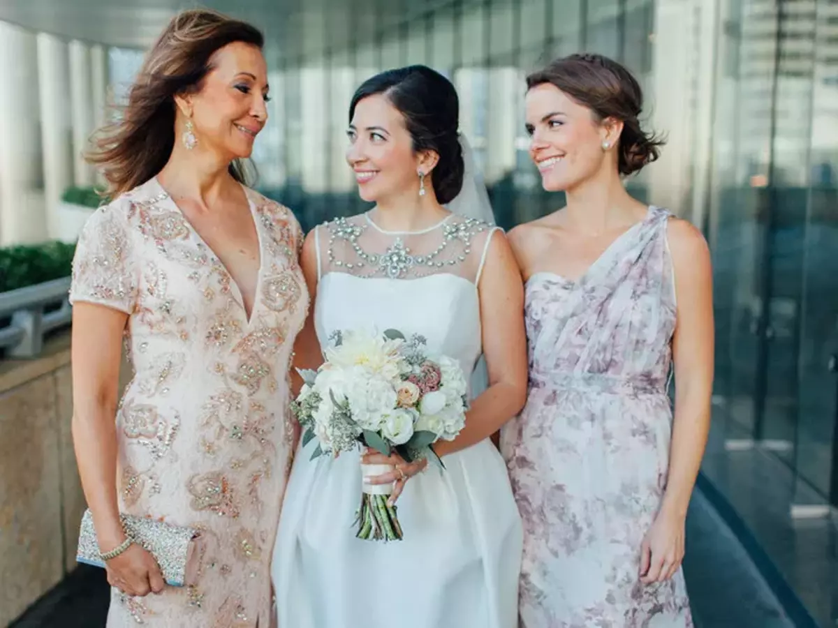 The Ultimate Guide to Finding the Perfect Mother-of-Bride Dress