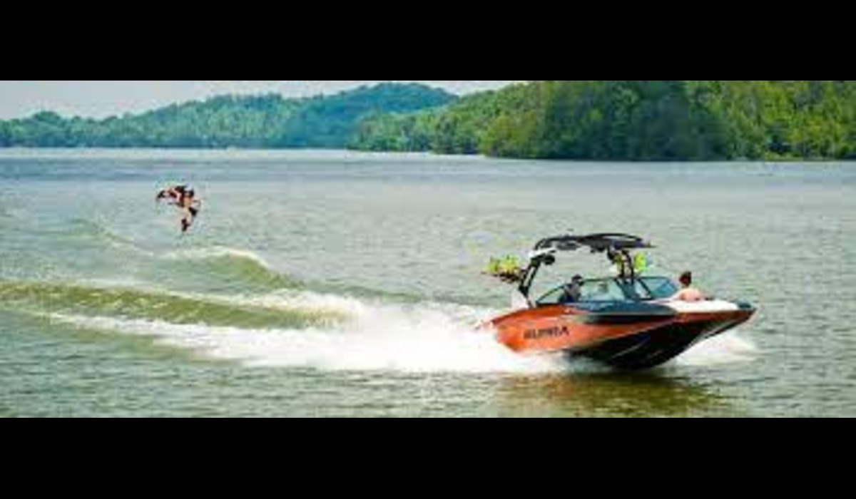 The Evolution of Waterskiing and Wakeboarding