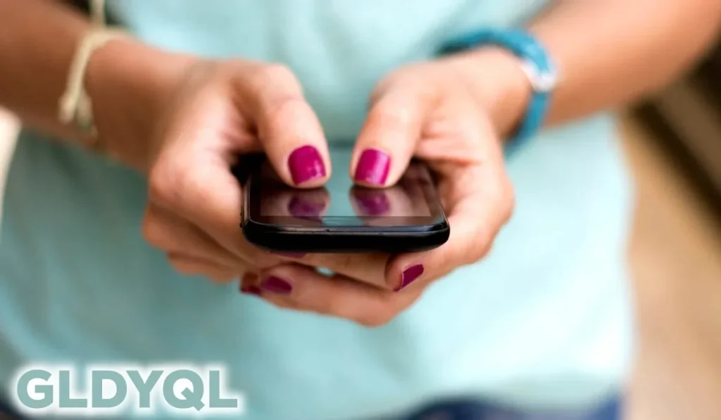 GLDyQL: The Generative Language for Dynamic Quantum Learning